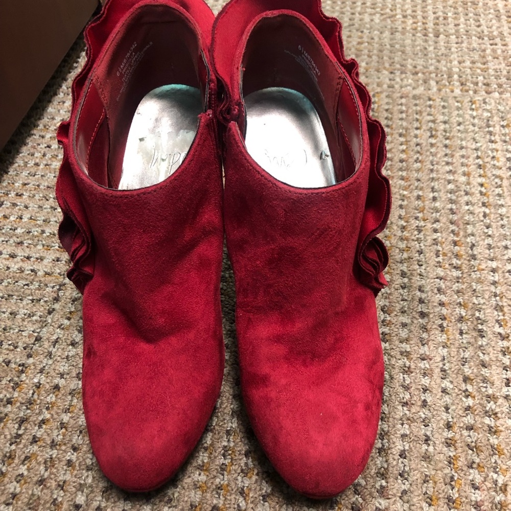 Red booties - Picture 2 of 5